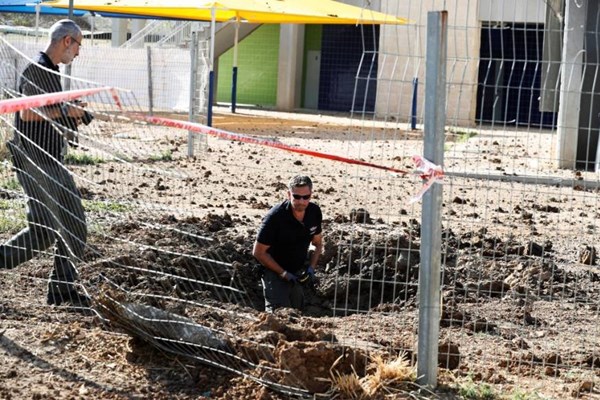 مخفی شدن وزیر صهیونیست در پناهگاه از ترس موشک‌های مقاومت+ عکس