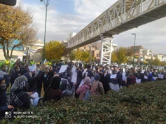تصاویر اعتراض فرهنگیان تهران به تصویب رتبه بندی معلمان+ واکنش معلمان بازنشستگان