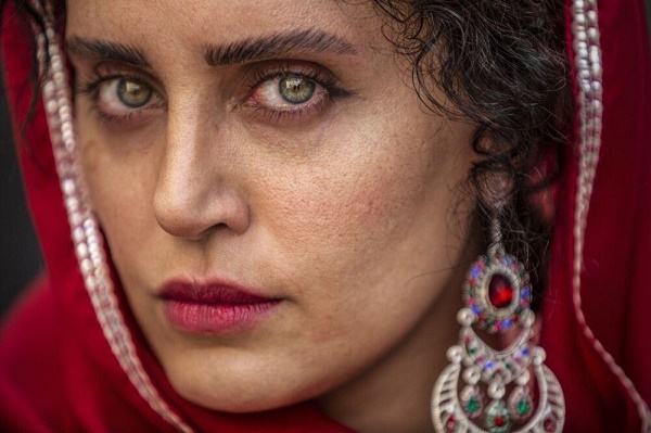 زیبایی خیره کننده الناز شاکر دوست در نقش زن افغان+ عکس