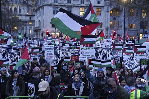 تجمع حامیان فلسطین مقابل ساختمان پارلمان انگلیس