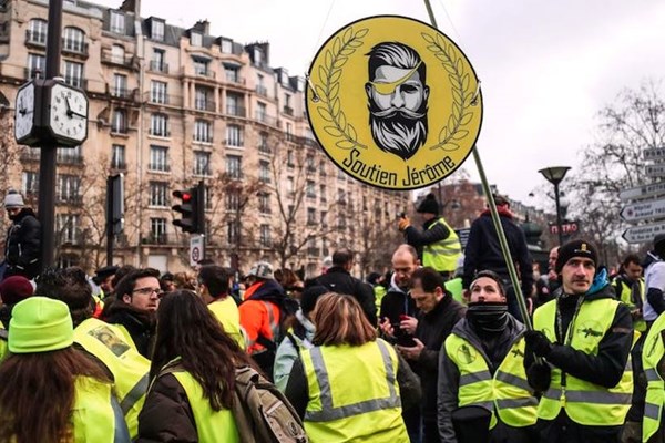 پلیس فرانسه چشم جلیقه زردها را از کاسه درمی آورد+تصاویر