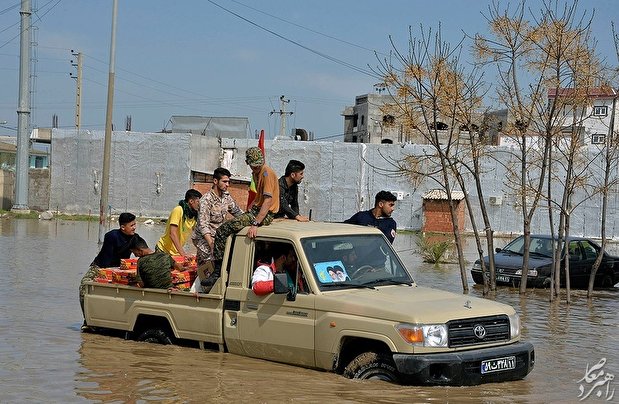 امداد و خدمت رسانی در مناطق سیل زده به روایت تصویر