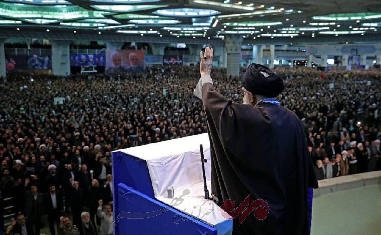 سلاح رهبر معظم انقلاب در نماز جمعه تهران+ عکس