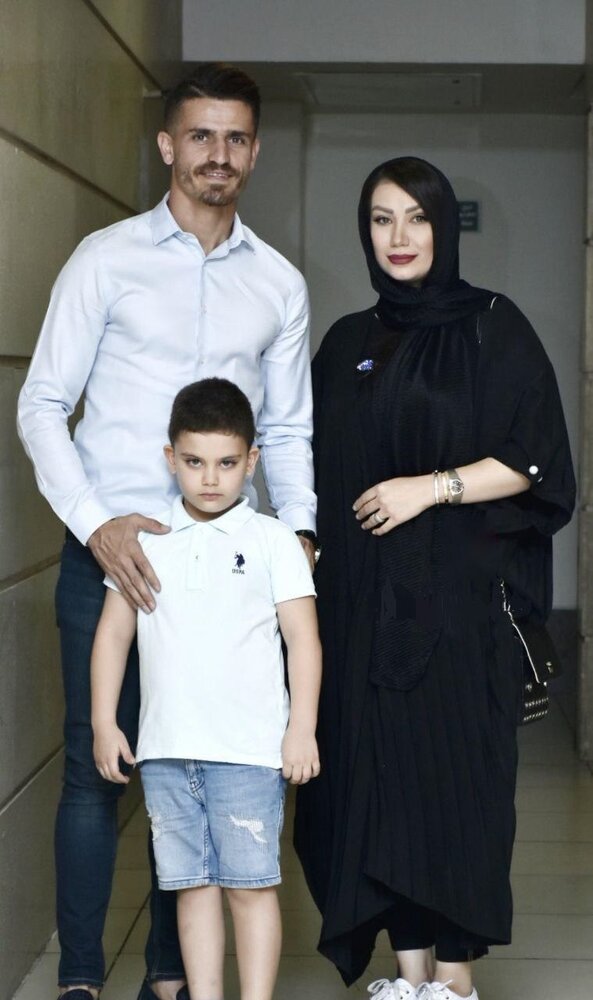وریا غفوری به همراه همسر و پسرش در اکران فیلم «آبی به رنگ آسمان» + عکس