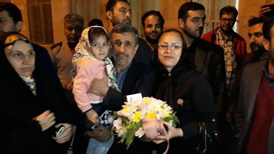 جشن تولد جنجالی هواداران برای محمود احمدی نژاد +عکس