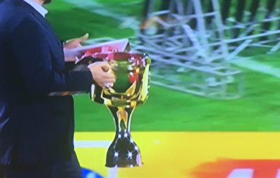 لیگ را تعطیل شده و پرسپولیس را قهرمان بدانید