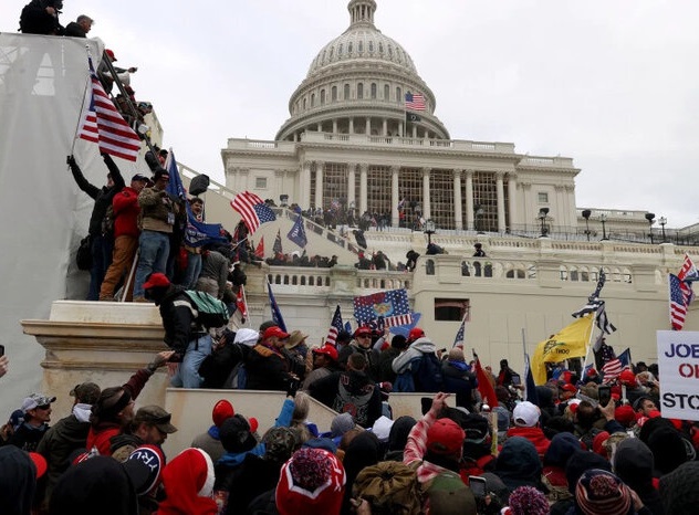 چالش دموکراسی آمریکایی در خیابان های واشنگتن