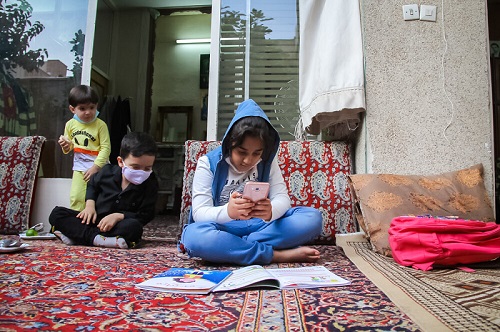 کودک و نوجوان ایرانی، رها در فضای مجازی