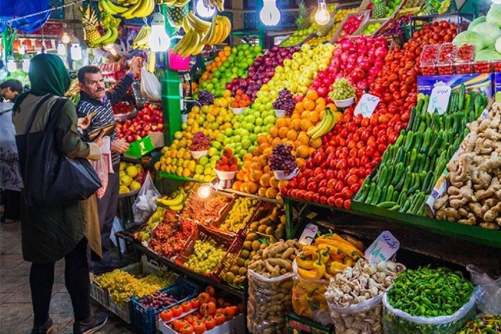تأثیر عرضه میوه تنظیم بازار شب عید بر قیمت و رفاه مصرف­ کنندگان