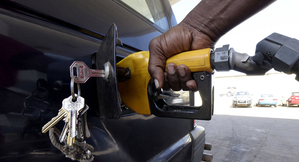 کاهش قیمت بنزین صحت دارد؟