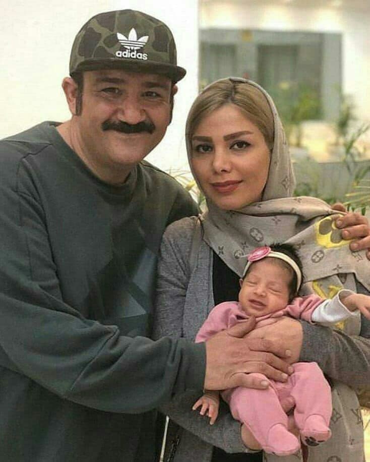 عکس| مهران غفوریان بعد از کاهش وزن در کنار همسر و فرزندش