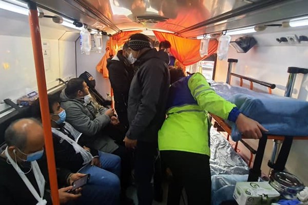 ۲۰ مصدوم در حادثه برخورد دو قطار مسافربری مترو/ متروی کرج- تهران از ریل خارج شد+ فیلم و تصاویر