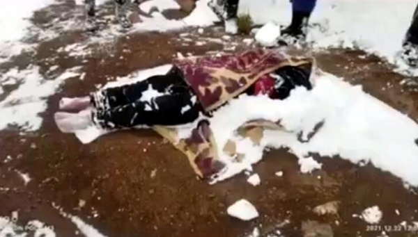 مرگ تلخ مادر پناهجوی افغانستانی بر اثر یخزدگی در مرز ترکیه+ تصاویر
