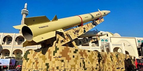 نمایش موشک‌های مهاجم به عین الاسد در تهران+ عکس