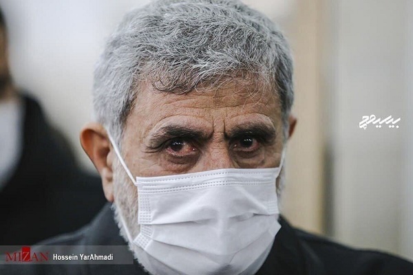 عکسی از چشمان خونین سردار قاآنی در مراسم تشییع سفیر ایران در یمن