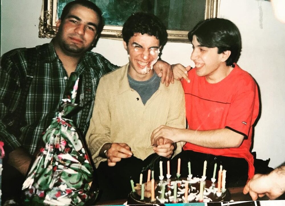 عکس زیر کاری از جشن تولد  20 سالگی جواد عزتی
