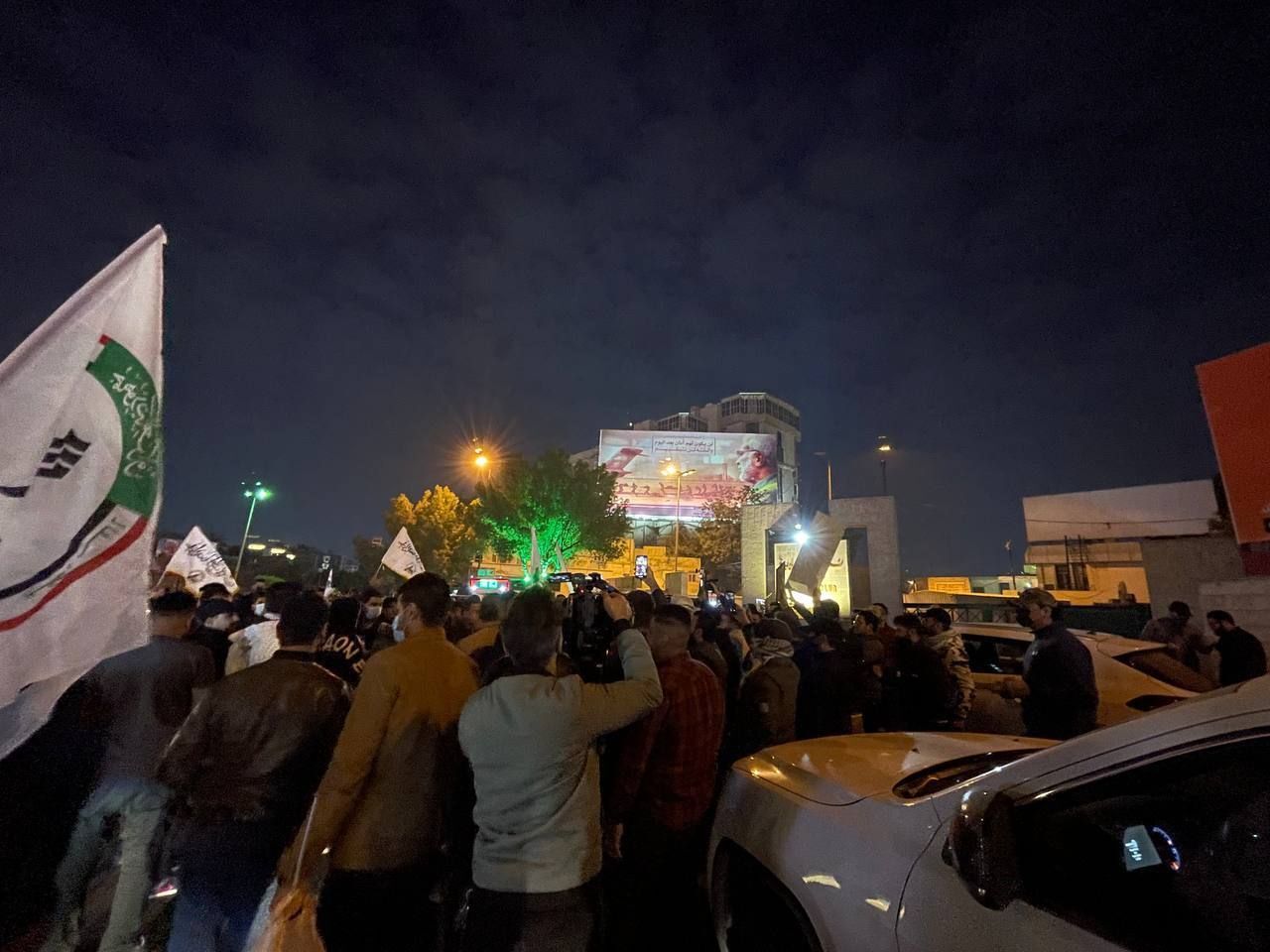 اعتراض مردم عراق به برداشتن بنای یادبود شهید المهندس+ فیلم و تصاویر