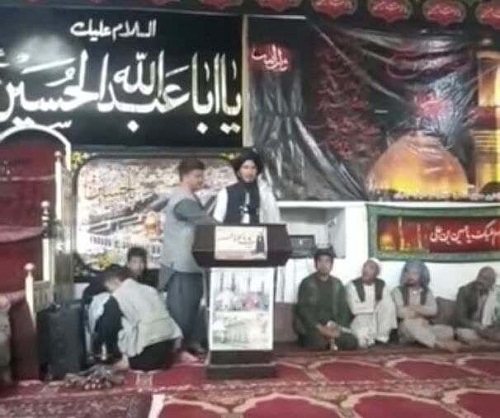عکس| حضور یکی از اعضای طالبان در مراسم عزاداری محرم