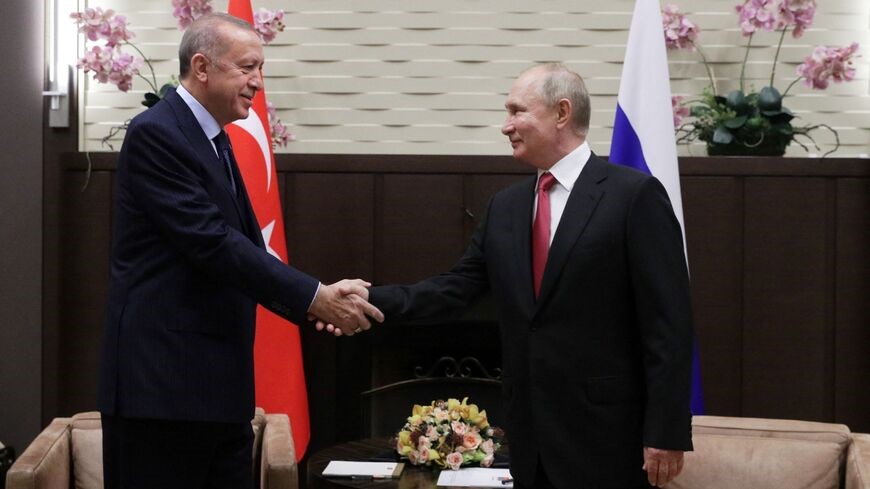 ترکیه در روابط سینوسی با آمریکا و روسیه به دنبال چیست؟