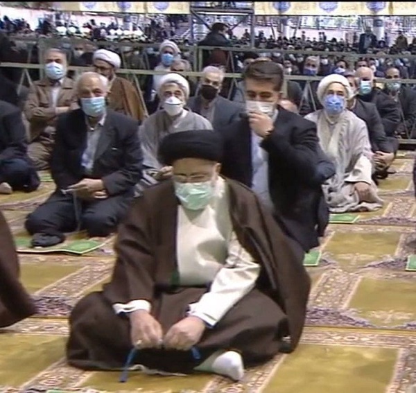 حضور آیت الله رئیسی در نماز جمعه تهران+ عکس