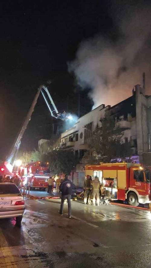جزئیات آتش سوزی بزرگ در خیابان جمهوری تهران+ عکس و فیلم