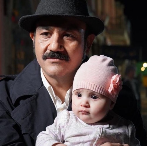 شباهت زیاد مهران غفوریان و دخترش + عکس