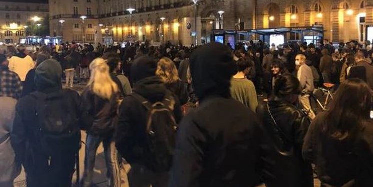 تظاهرات خشونت بار در فرانسه در پی اعلام نتیجه انتخابات + تصاویر و فیلم