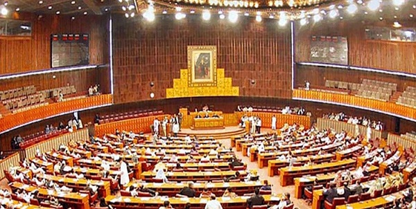 زمان انتخاب رئیس جدید پارلمان پاکستان تغییر کرد