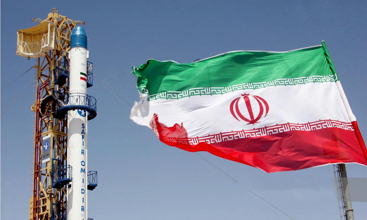 انقلاب ایران، ایستاده در غبار فتنه‌های آمریکا و صهیونیسم