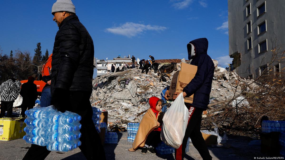 رفتار دوگانه غرب با وقوع زلزله در ترکیه و سوریه