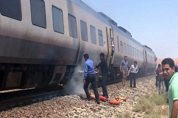 خروج قطار مشهد یزد از ریل امروز با ۱۰ کشته و ۵۰ مصدوم+ اعزام تیم‌های امدادی+ عکس