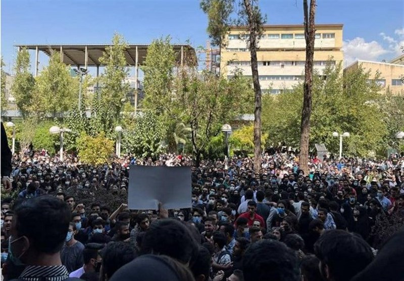 دانشجویان چند دانشگاه در پی درگذشت مهسا امینی تجمع کردند+ عکس
