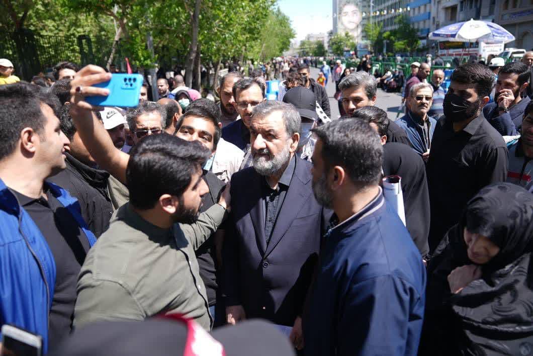 حضور محسن رضایی در راهپیمایی روز جهانی قدس