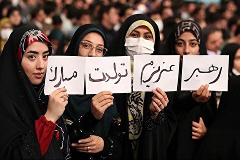 کادوی تولد متفاوت دانشجویان به رهبر انقلاب