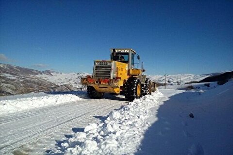 برف بیش از۳۰ روستای لاریجان را سفیدپوش کرد