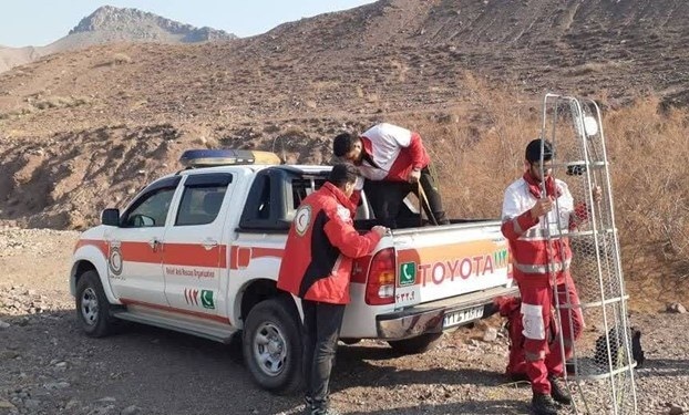 نجات ۵ کوهنورد گرفتار در قله جلویک پاکدشت