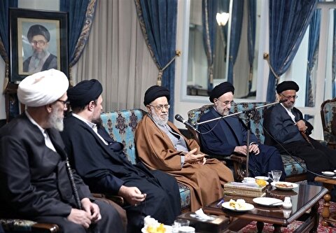 جزئیات نشست «مجمعین» در حرم امام خمینی