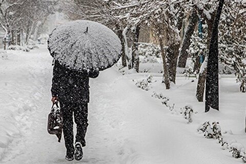 جمعه برفی و بدون آلودگی هوا در تهران