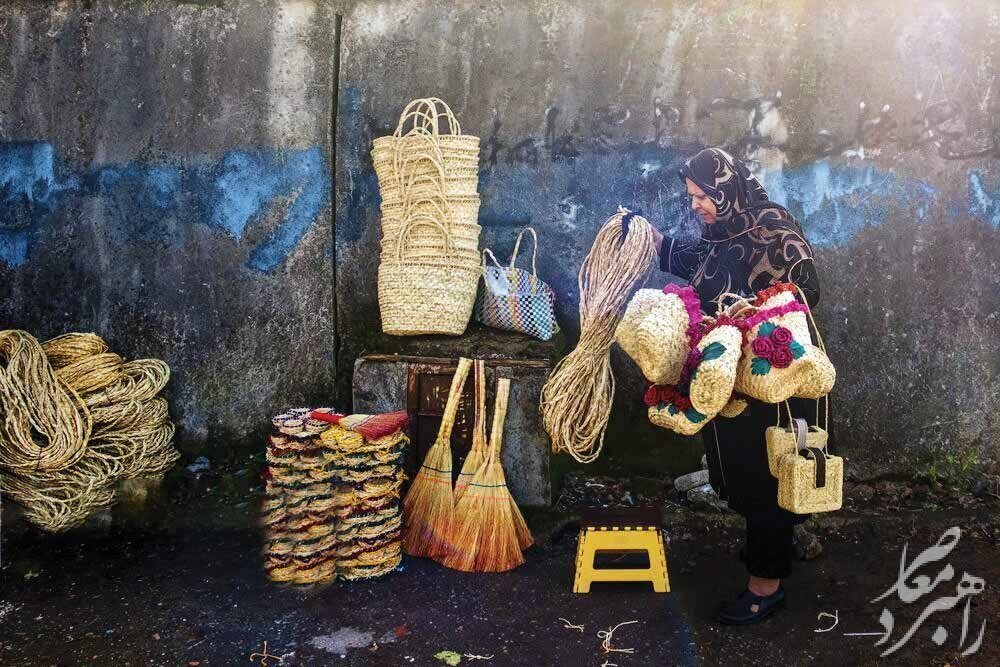 بازار زنانه در روستای ملی حصیربافی + عکس