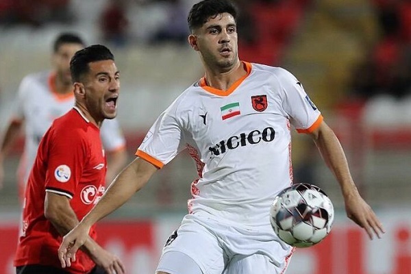 استقلال این بازیکن را های‌جک می‌کند؟