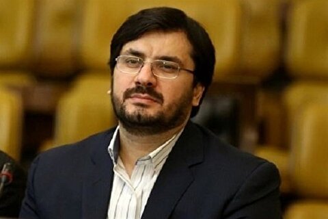 وزیر راه و شهرسازی از امضای توافق نامه با وزارت صمت برای نوسازی ناوگان‌...