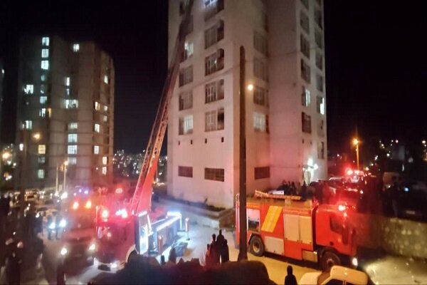 مدیرعامل سازمان آتش نشانی تهران: حریق از یک ساختمان در حال ساخت به بیمارستان گاندی سرایت کرده است