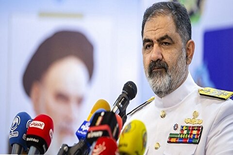 دریادار ایرانی دریافت نشان «فتح» را به فرمانده کل ارتش تبریک گفت