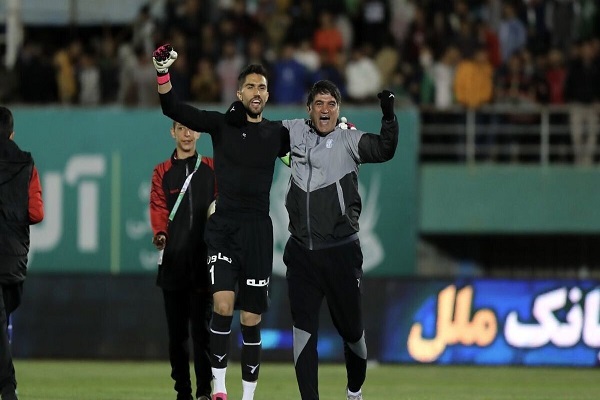 انتقاد شدید هواداران استقلال به کاپیتان!