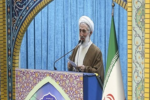 حجت‌الاسلام صدیقی: افراد متقی با یاد خداوند توطئه شیطان را از خود دور می‌کنند