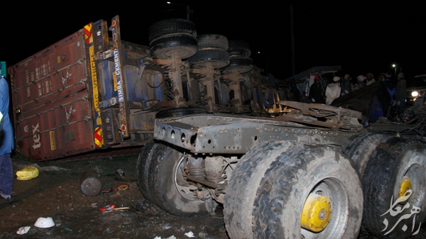 حادثه دلخراش رانندگی در کنیا ۵۱ فوتی بر جای گذاشت + عکس