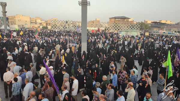 اجتماع بزرگ مردمی عفاف و حجاب در میدان امام حسین (ع)