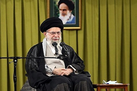 رهبر انقلاب: معاملات غیررسمی اموال غیرمنقول از منشأهای بزرگ فساد است
