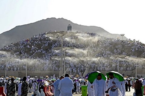 دعای عرفه در گرمای سوزان عربستان سعودی + تصاویر