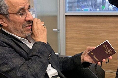 محمود احمدی‌نژاد مجوز خروج از کشور گرفت